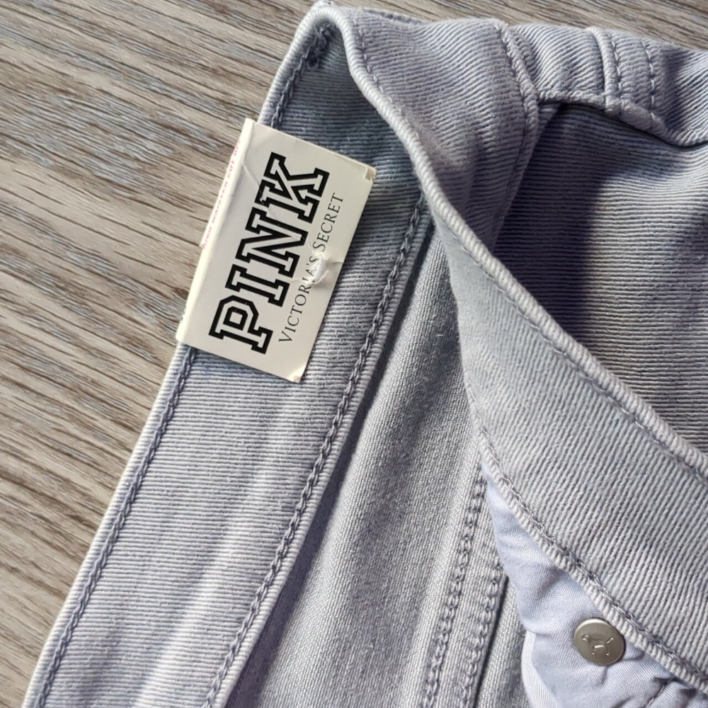 NWT Victoria Secret Pink Light Grey Denim Shorts Size Women's 10 Originally $42